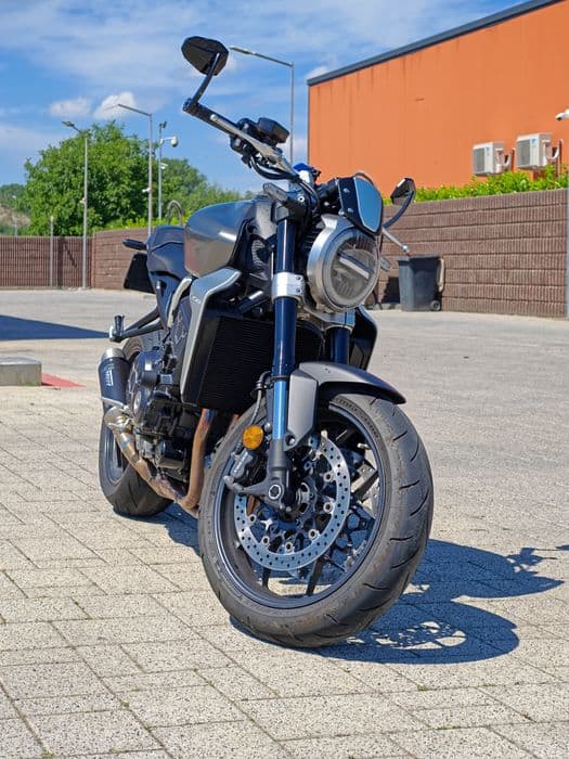 Ofer spre vanzare Honda Cb1000R