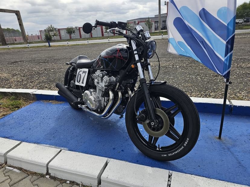 Honda cb750 bobber