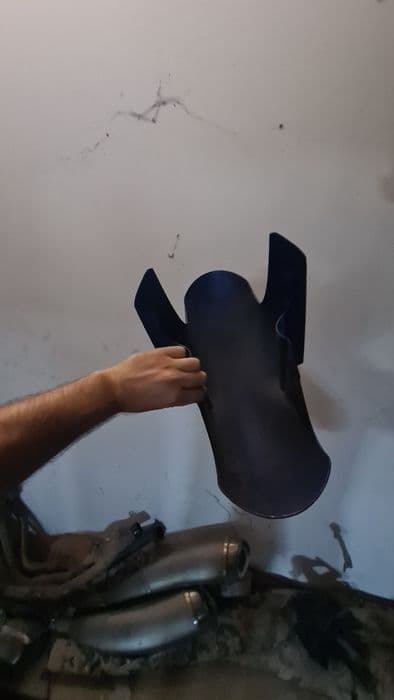 Aripa față Yamaha R1 1998- 2001 și carena stânga, etrier,