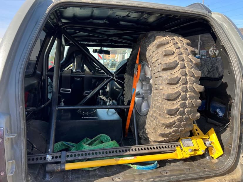 Suzuki Grand Vitara 2.7 benzina/ modificata off-road , punti de Patrol