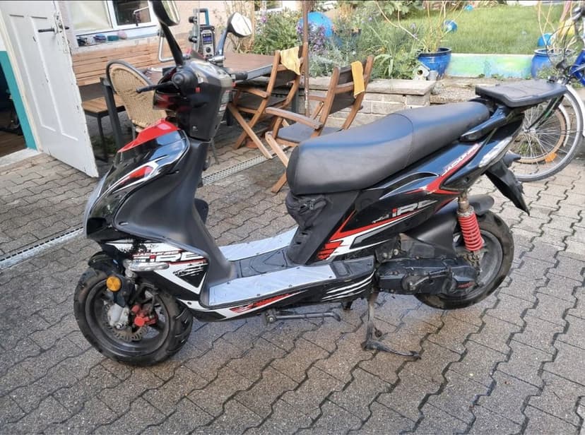 Scuter luxxon 49 cm 2012