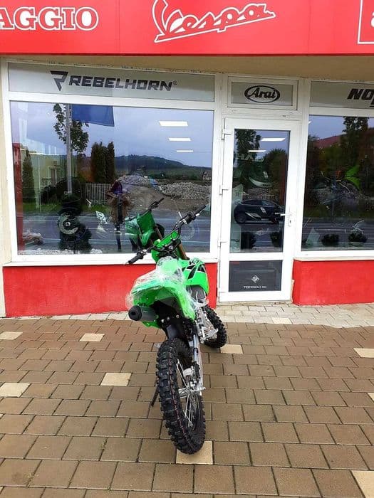 Cocmotors vinde motocicleta pentru copii Kawasaki KX85L