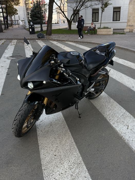 Yamaha R1 Big Bang 2009 - quickshifter, evacuare Akrapovic