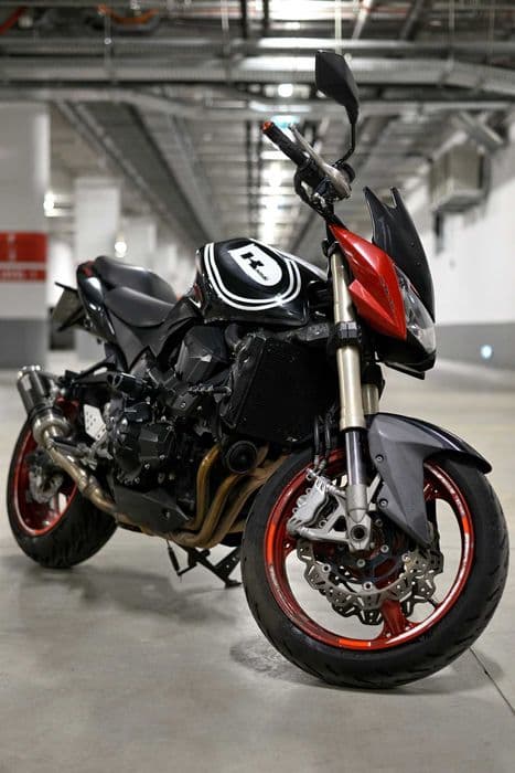 Vând Kawasaki Z1000 (2007) – 125 CP – Evacuare MIVV Carbon
