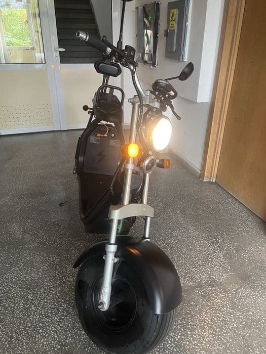 Moped electric + cască
