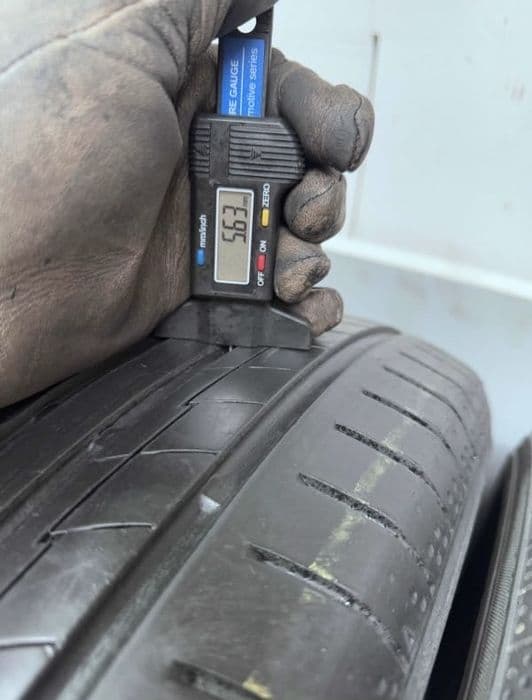 215/65R16 2 buc Yokohama 5,5mm vara