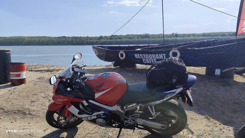 Vand Honda CBR F4I, Injectie