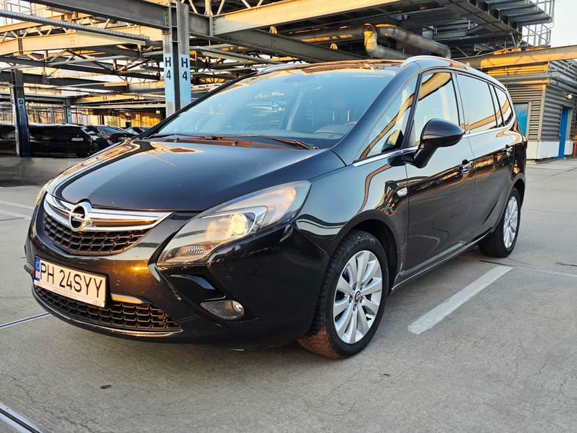 Opel Zafira Tourer 2.0 CDTi 2012 E5 RATE FIXE fara avans Buyback