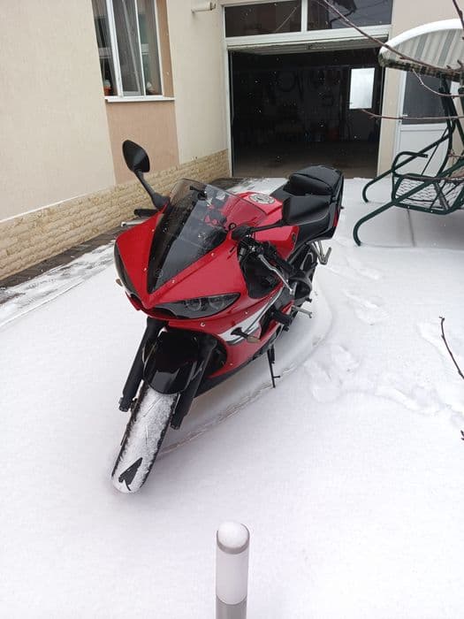 Vând Yamaha R6 din 2004