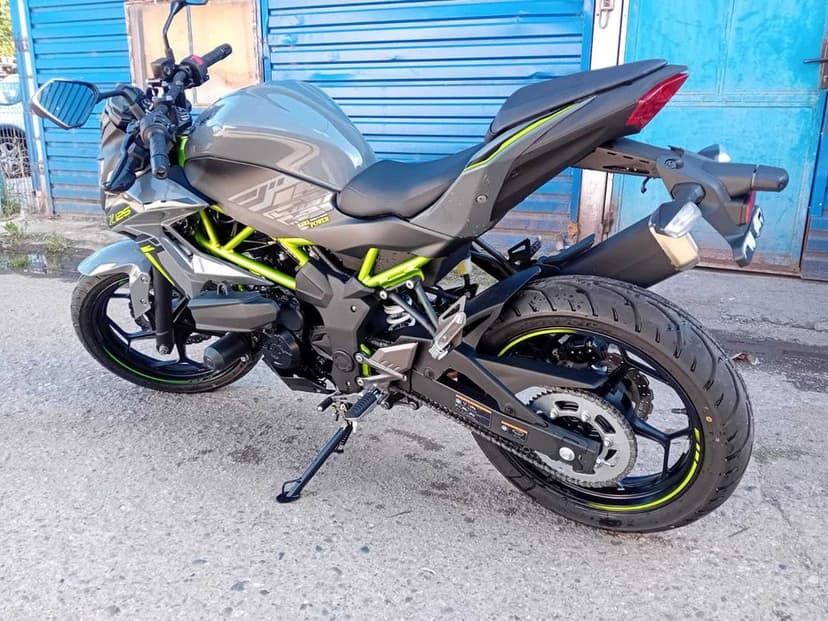KAWASAKI Z125 2024   1000 km  ABS (clasa yzf , duke , cbr, mt)