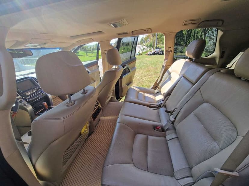 vand toyota land cruiser v 8 4.5 diesel 2013 accept variante