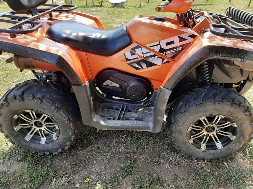 Vând atv cf moto 520
