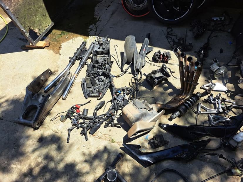 Piese honda cbr 650.