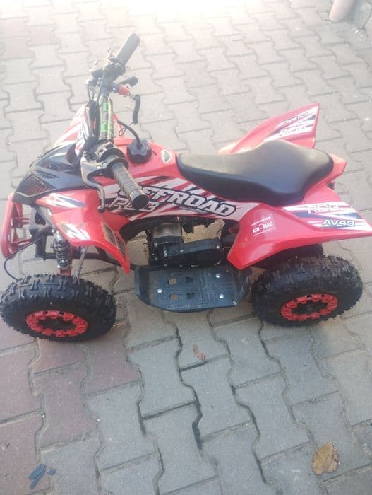 Vând ATV copii aproape nou