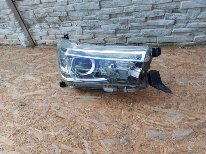 Far dreapta toyota hilux led original