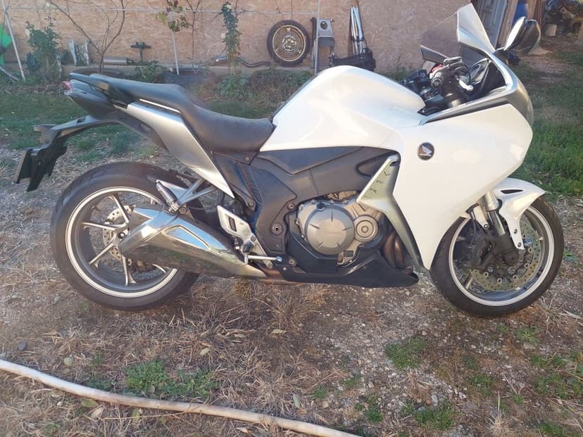 Vand Piese Honda VFR 1200 F      2010
