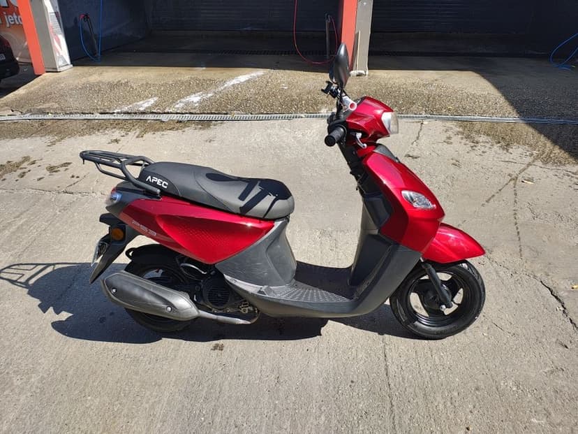 Vand sau schimb pentru piese Scuter Apec PS3