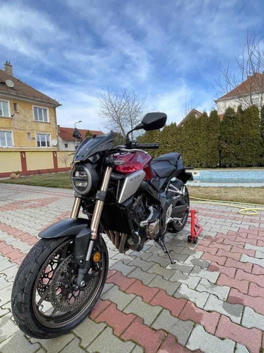 Honda CB650R 2021 A2 14.000km