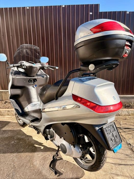 Piaggio X8 luxury 250 CC injecție impecabil !