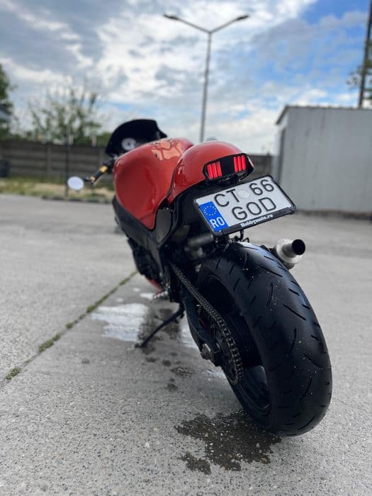 Suzuki GSXR 600 cafe racer