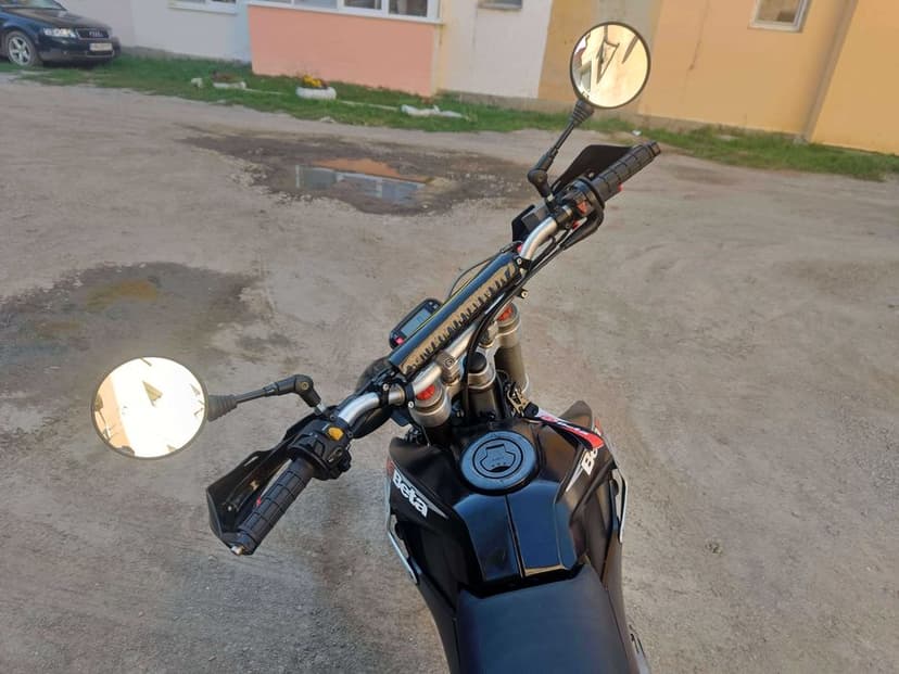 Vând Cross Enduro (S) Beta M4 motocicletă pentru pretenţios