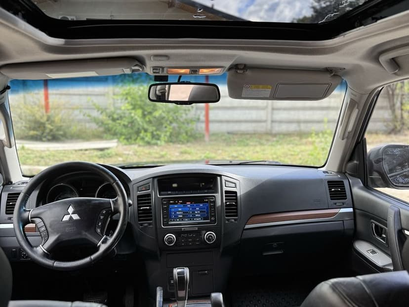 Mitsubishi Pajero V80 3.2d  Automat- Autoutilitara Overlanding