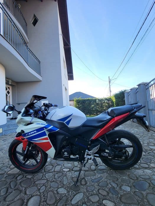 Honda cbr 125r 2013