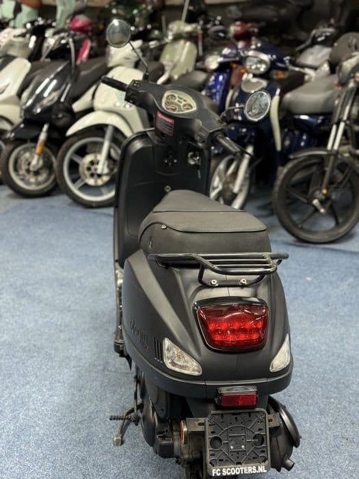 Scuter AGM VX50 - 50cc, limitat la 25km/h- fara permis- BLACK FRIDAY