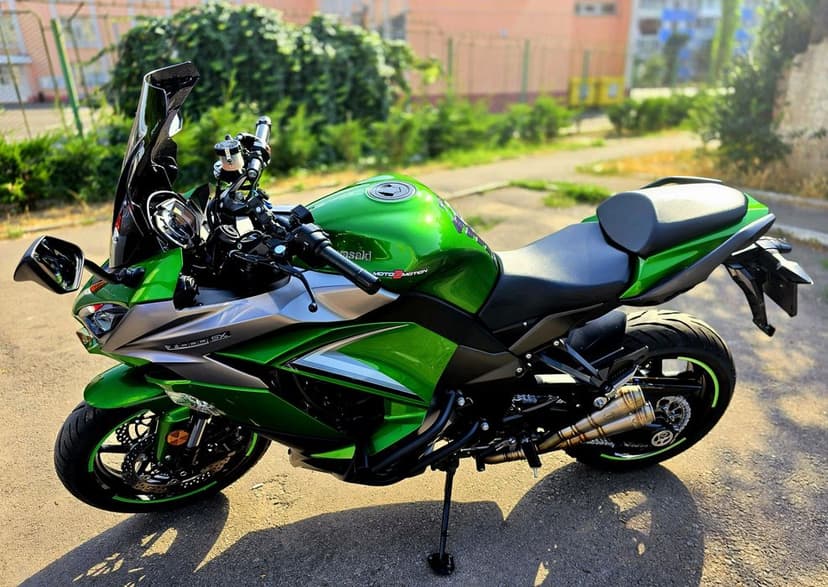 Motocicleta Kawasaki Z1000SX 2020
