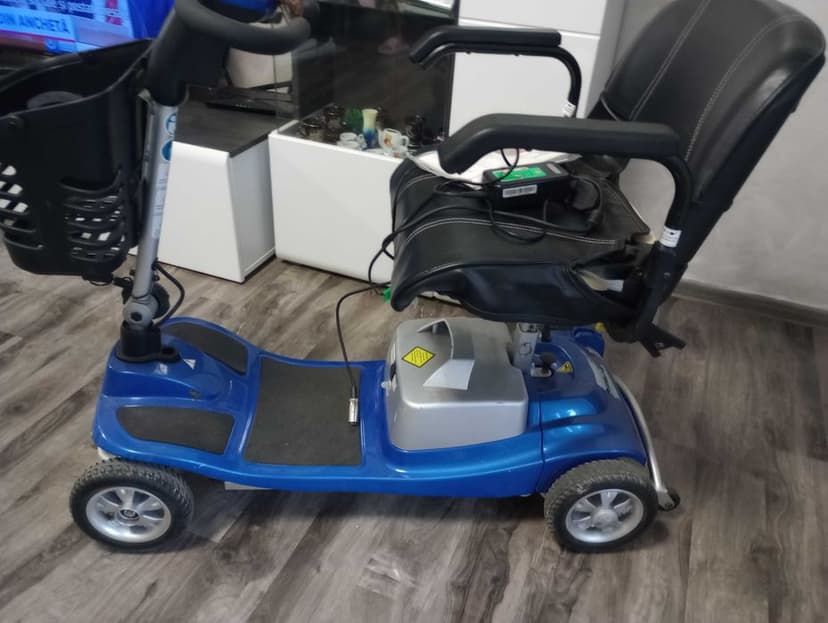 Scuter electric mobil