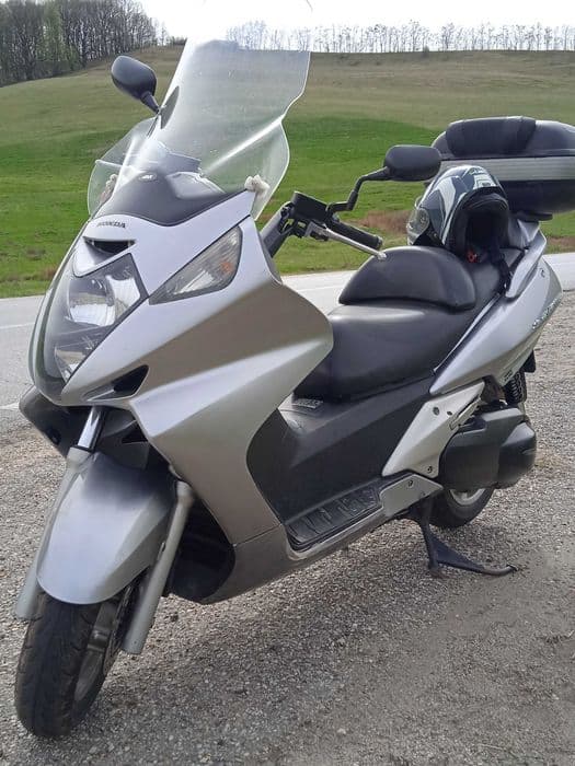 Honda Silverwing 600