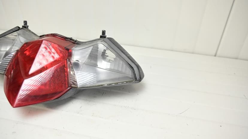Honda VFR1200F 2010 Stop frana spate