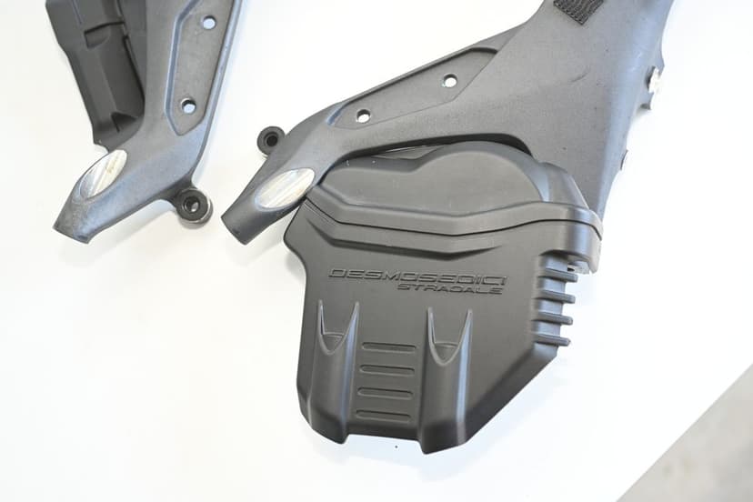 Ducati Panigale V4 Cadru codita spate set stanga dreapta