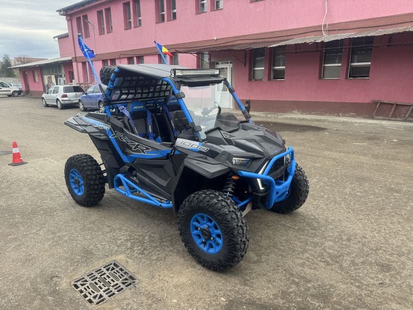 Polaris rzr 1000 cmc