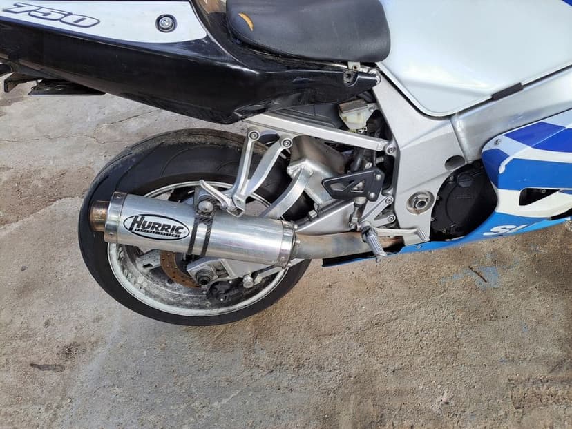 Piese suzuki gsxr k1 750