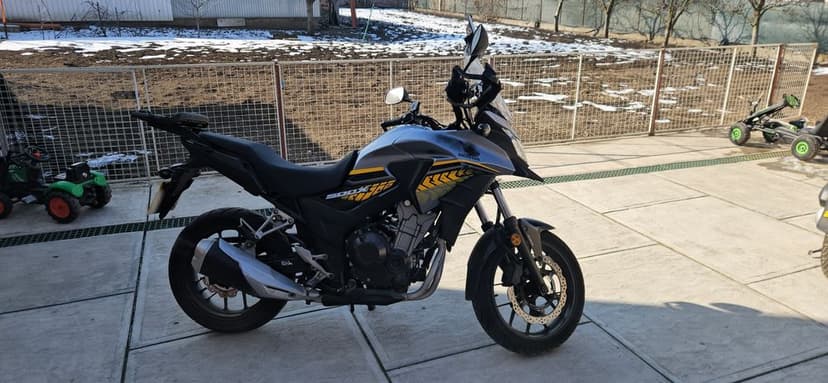 Honda cb500X.   2017