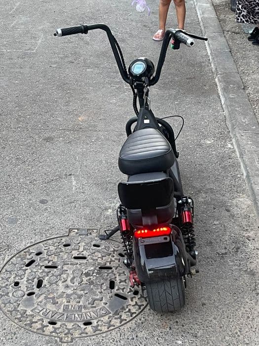 Vand Scuter electric in stare bune