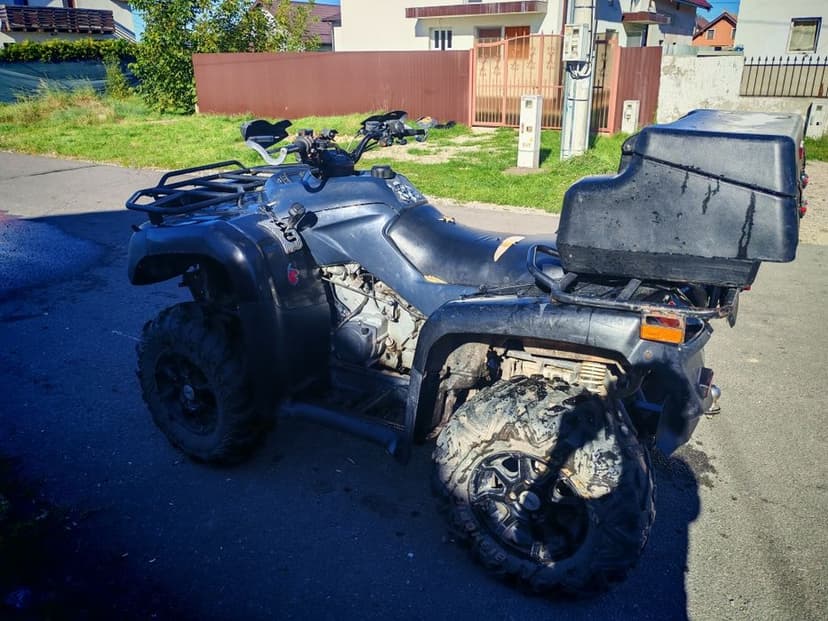 Atv dinli chentor 700 cu acte