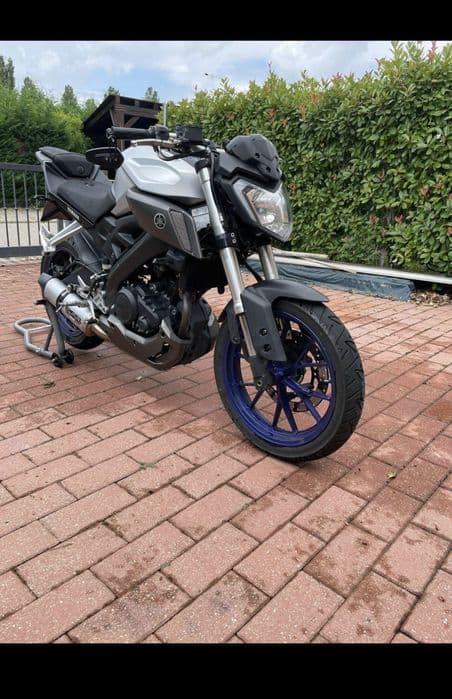 Se vinde Yamaha MT-125 2015