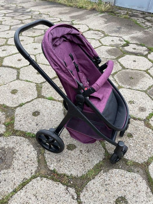 Carucior Chipolino AVIA 3 in 1 bine intretinut!
