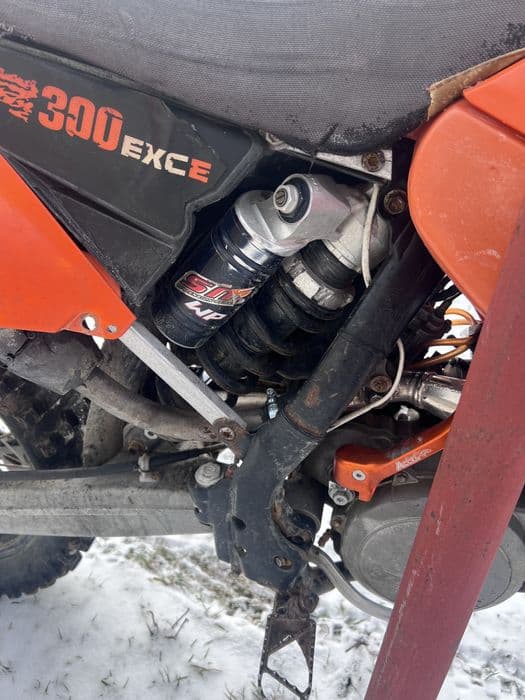 Enduro KTM 300 2T an fabricatie 2008, motor refacut de la 0