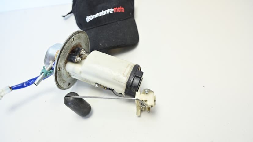 Pompa De Benzina Suzuki GSXR600 / GSXR750 2006 - 2007