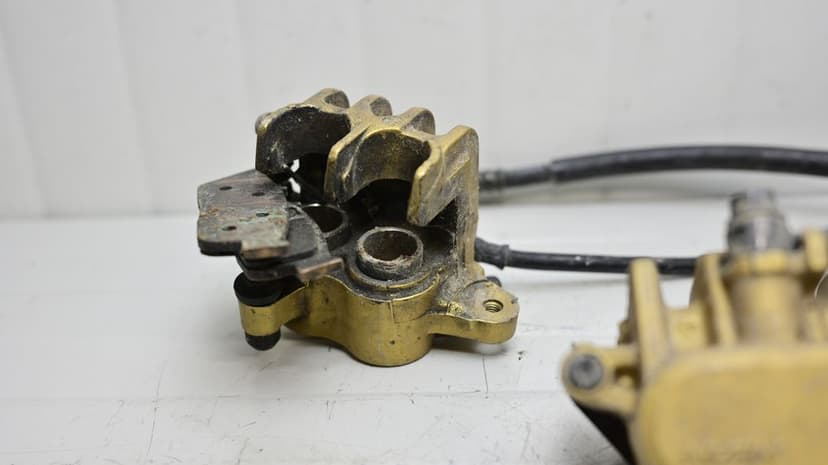 Etrier Frana Fata Stanga Dreapta Cu Furtune Honda CB 600 F Hornet