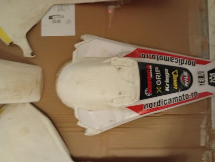 Carenaj cross Husqvarna nu știu ce model