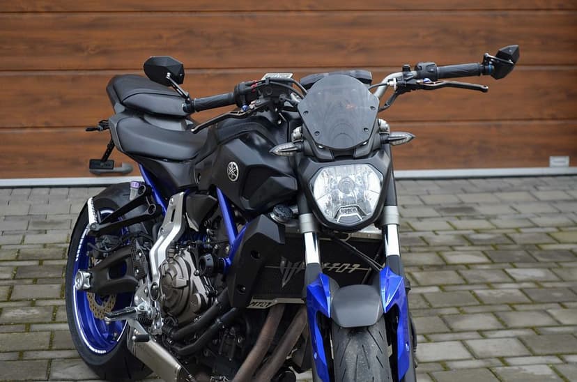 Yamaha MT 07 ABS - 35kw/A2 - Leo Vince