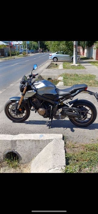 Motociclete honda CB650r