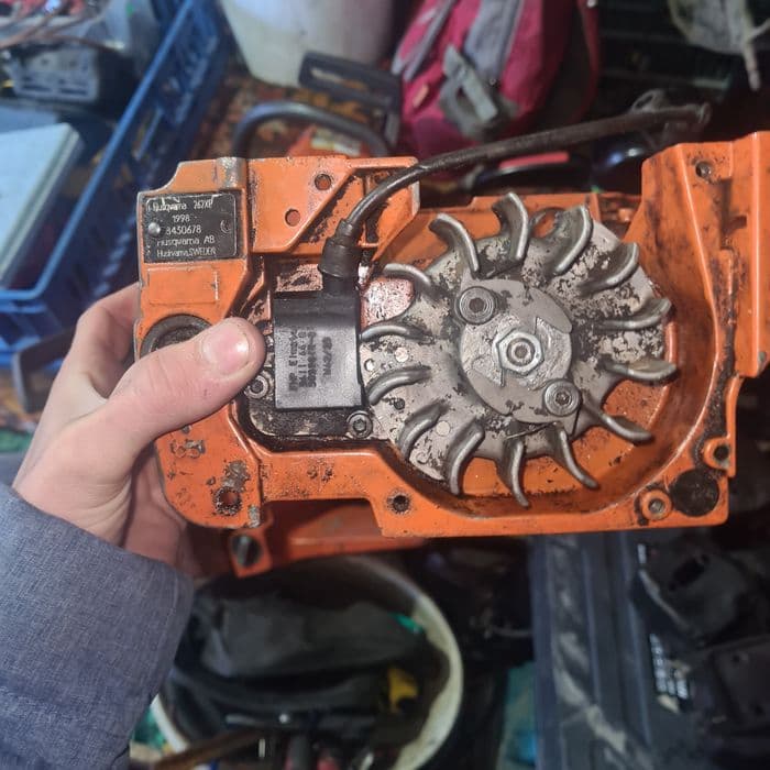 Vând piese husqvarna 262xp