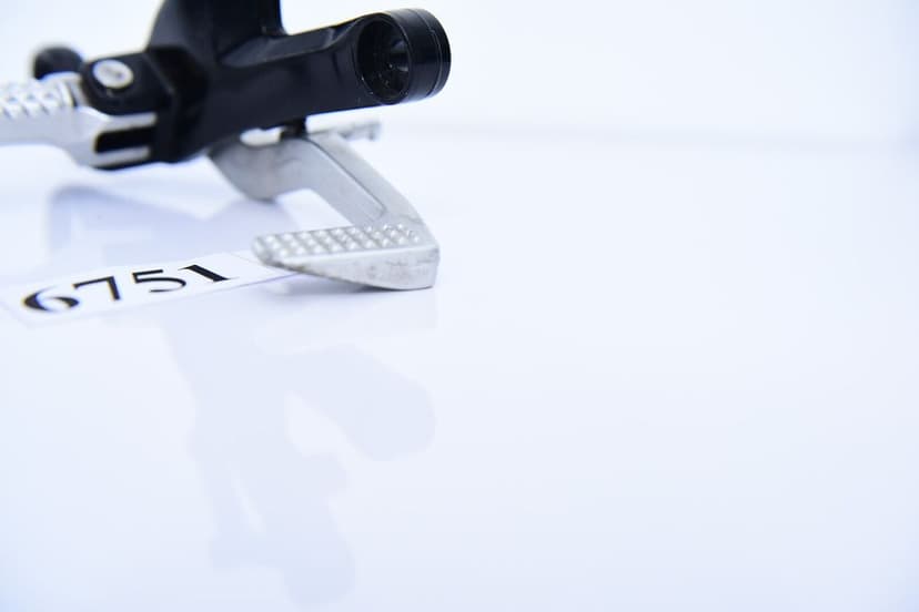 BMW S1000RR K46 / HP4 2009 - 2014 Suport cu scăriță și pedală de frână