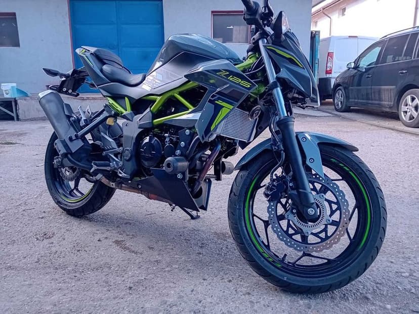 KAWASAKI Z125 2024   1000 km  ABS (clasa yzf , duke , cbr, mt)