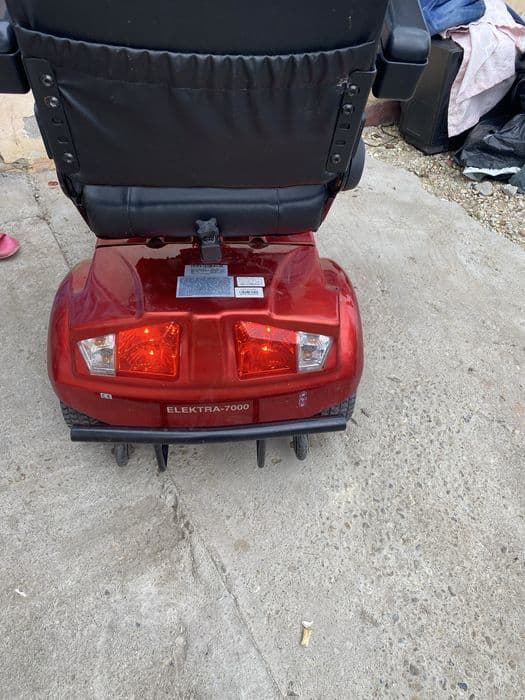 Scuter electric pentru persoane cu dizabilitati